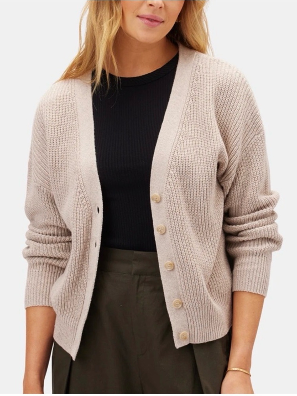 Amour Vert Neutral Beige Button-Front Ribbed Cardigan in Oatmeal
